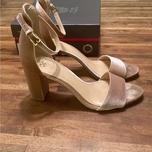 Vince Camuto Corlina Blush Smooth Velvet size 10.5M
